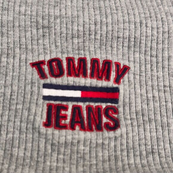 Tommy Jeans Men’s Long Sleeve V-Neck Sweater Gray Stripe Sleeve Logo Size L Y2K - Picture 8 of 9